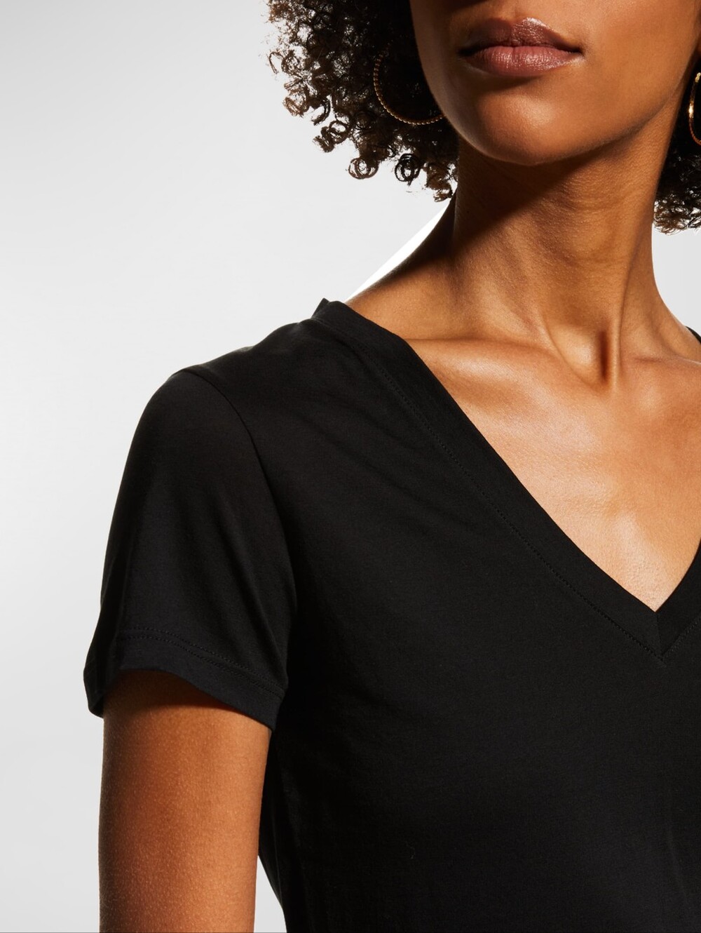 Vince. Lightweight Essential Black Short Sleeve V neck Tee Top SMALL - Picture 6 of 10